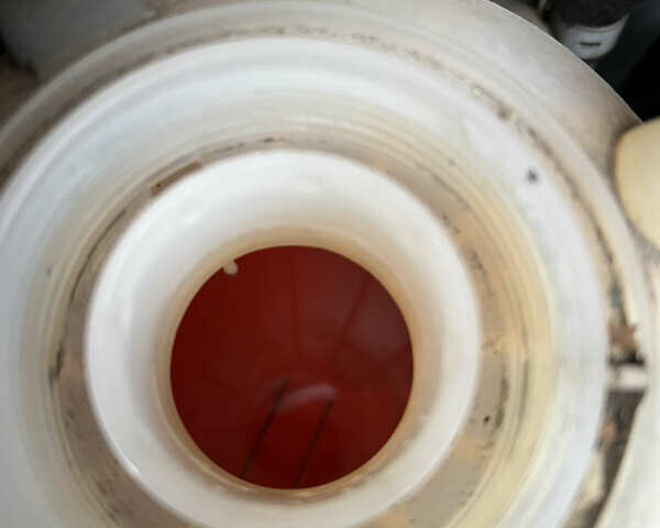 Черный Фольксваген Гольф Плюс, объемом двигателя 1.6 л и пробегом 301 тыс. км за 5999 $, фото 32 на Automoto.ua