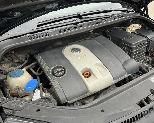 Черный Фольксваген Гольф Плюс, объемом двигателя 1.6 л и пробегом 301 тыс. км за 5999 $, фото 29 на Automoto.ua