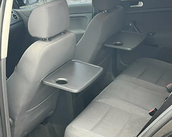 Черный Фольксваген Гольф Плюс, объемом двигателя 1.6 л и пробегом 301 тыс. км за 5999 $, фото 20 на Automoto.ua