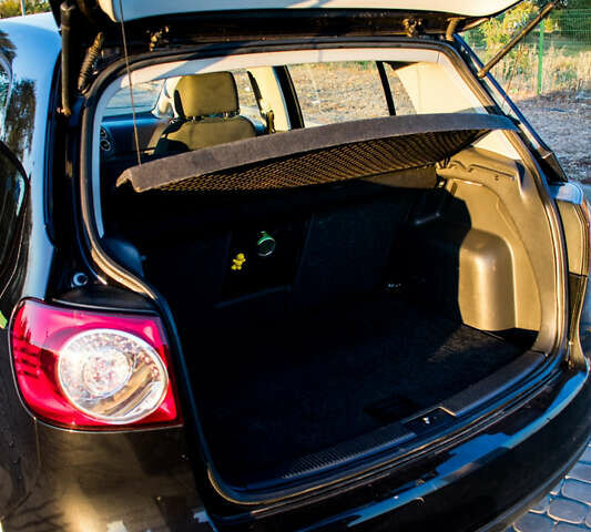 Черный Фольксваген Гольф Плюс, объемом двигателя 1.6 л и пробегом 280 тыс. км за 6500 $, фото 13 на Automoto.ua