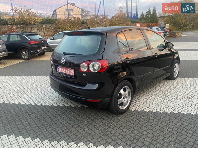 Черный Фольксваген Гольф Плюс, объемом двигателя 1.6 л и пробегом 204 тыс. км за 5450 $, фото 5 на Automoto.ua