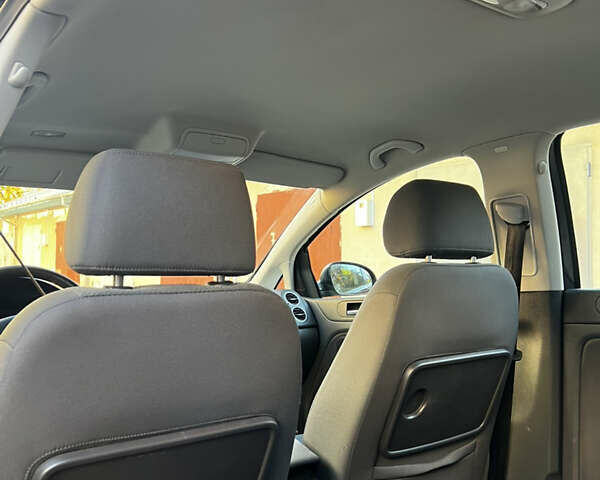 Черный Фольксваген Гольф Плюс, объемом двигателя 1.6 л и пробегом 230 тыс. км за 4950 $, фото 22 на Automoto.ua