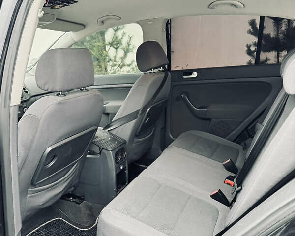 Чорний Фольксваген Golf Plus, об'ємом двигуна 1.9 л та пробігом 250 тис. км за 5300 $, фото 4 на Automoto.ua