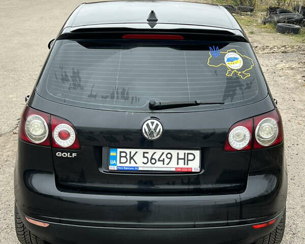 Черный Фольксваген Гольф Плюс, объемом двигателя 1.6 л и пробегом 301 тыс. км за 5999 $, фото 10 на Automoto.ua