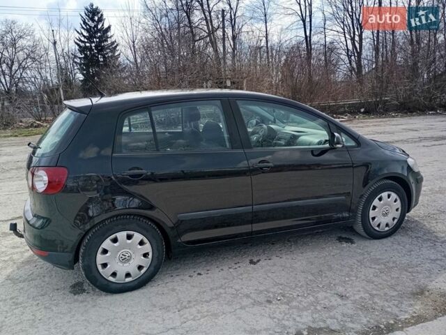 Черный Фольксваген Гольф Плюс, объемом двигателя 1.4 л и пробегом 198 тыс. км за 5250 $, фото 5 на Automoto.ua
