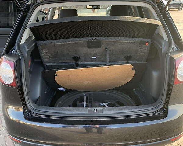 Черный Фольксваген Гольф Плюс, объемом двигателя 1.4 л и пробегом 220 тыс. км за 6800 $, фото 12 на Automoto.ua