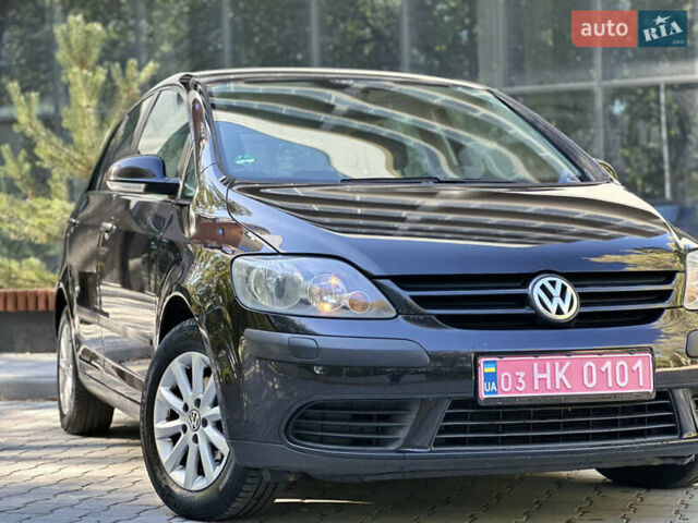 Черный Фольксваген Гольф Плюс, объемом двигателя 1.4 л и пробегом 250 тыс. км за 5399 $, фото 5 на Automoto.ua