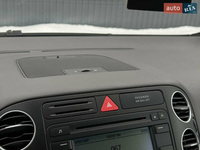 Чорний Фольксваген Golf Plus, об'ємом двигуна 1.6 л та пробігом 209 тис. км за 5450 $, фото 73 на Automoto.ua