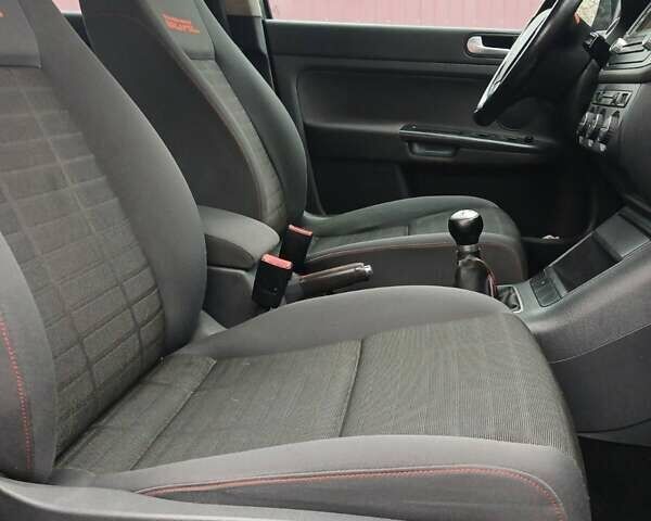 Черный Фольксваген Гольф Плюс, объемом двигателя 1.6 л и пробегом 218 тыс. км за 5250 $, фото 36 на Automoto.ua