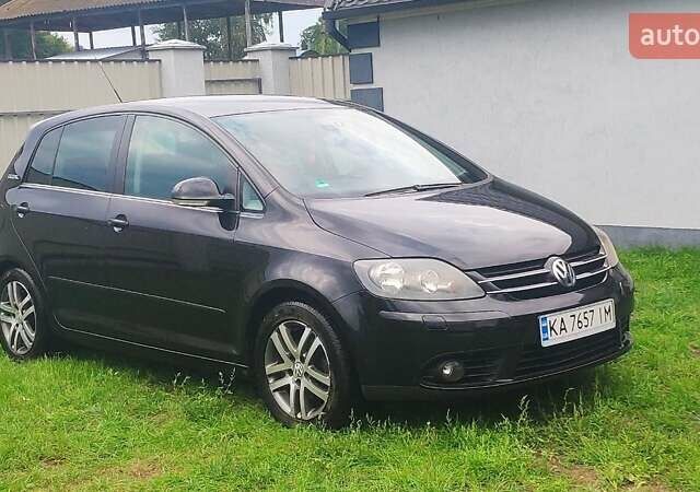 Черный Фольксваген Гольф Плюс, объемом двигателя 1.9 л и пробегом 223 тыс. км за 6200 $, фото 5 на Automoto.ua