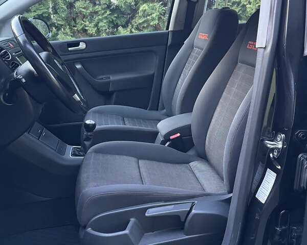 Черный Фольксваген Гольф Плюс, объемом двигателя 1.6 л и пробегом 203 тыс. км за 6300 $, фото 13 на Automoto.ua