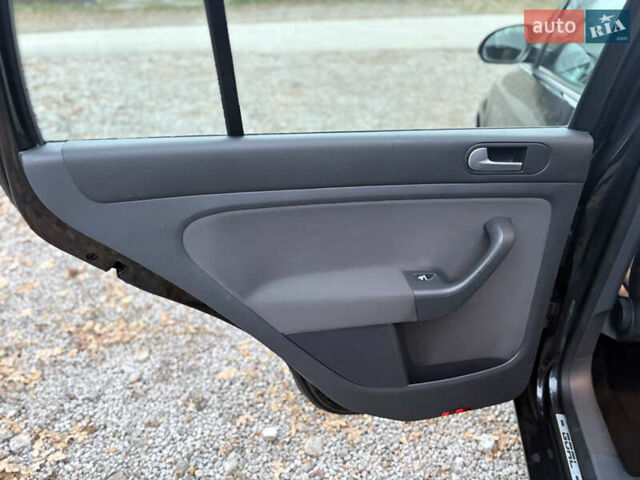 Черный Фольксваген Гольф Плюс, объемом двигателя 1.4 л и пробегом 190 тыс. км за 6200 $, фото 29 на Automoto.ua