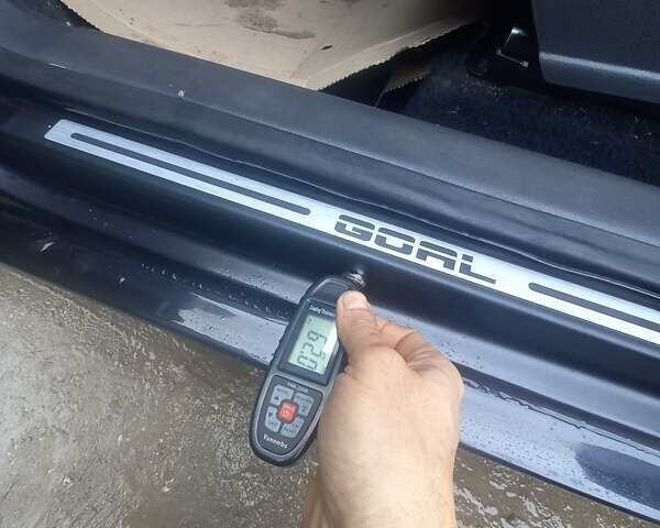 Черный Фольксваген Гольф Плюс, объемом двигателя 1.6 л и пробегом 218 тыс. км за 5250 $, фото 47 на Automoto.ua