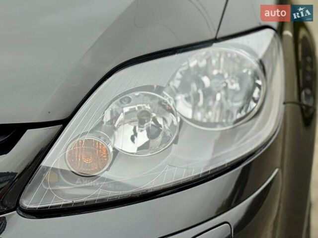 Черный Фольксваген Гольф Плюс, объемом двигателя 1.6 л и пробегом 130 тыс. км за 6200 $, фото 6 на Automoto.ua