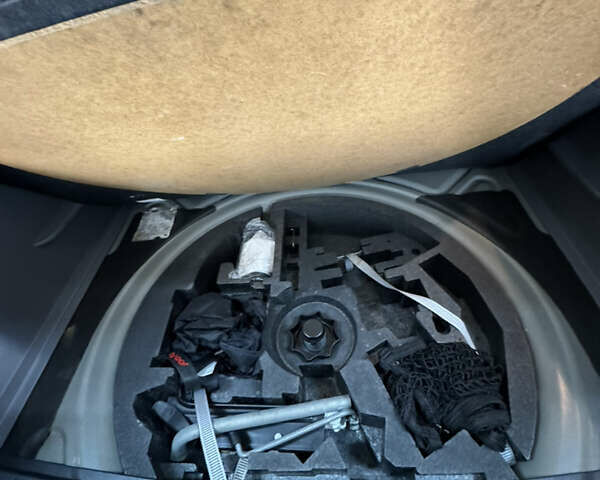 Черный Фольксваген Гольф Плюс, объемом двигателя 1.6 л и пробегом 207 тыс. км за 5299 $, фото 38 на Automoto.ua