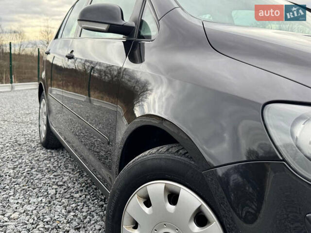 Чорний Фольксваген Golf Plus, об'ємом двигуна 1.6 л та пробігом 204 тис. км за 4850 $, фото 18 на Automoto.ua