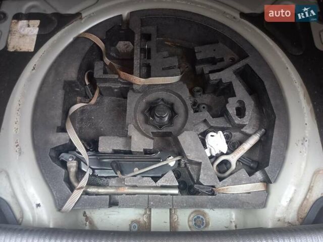 Черный Фольксваген Гольф Плюс, объемом двигателя 1.6 л и пробегом 218 тыс. км за 5250 $, фото 69 на Automoto.ua