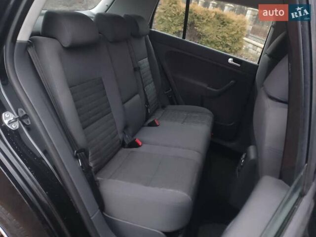 Черный Фольксваген Гольф Плюс, объемом двигателя 1.6 л и пробегом 196 тыс. км за 5650 $, фото 35 на Automoto.ua