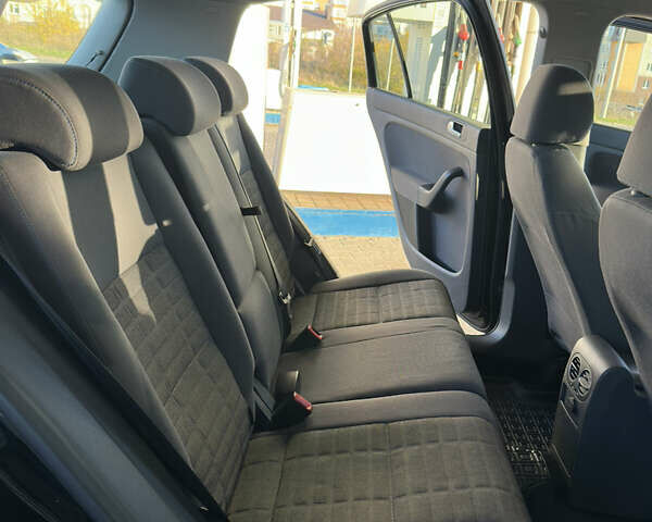 Черный Фольксваген Гольф Плюс, объемом двигателя 1.4 л и пробегом 218 тыс. км за 5650 $, фото 17 на Automoto.ua