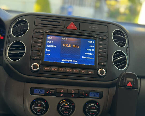 Черный Фольксваген Гольф Плюс, объемом двигателя 1.6 л и пробегом 207 тыс. км за 5299 $, фото 26 на Automoto.ua