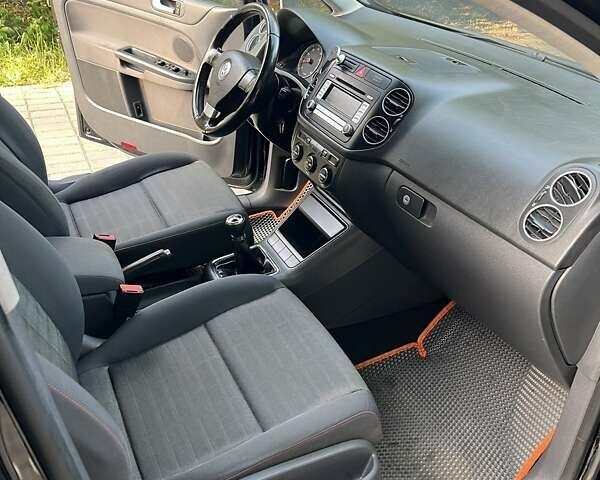 Чорний Фольксваген Golf Plus, об'ємом двигуна 1.4 л та пробігом 230 тис. км за 5500 $, фото 19 на Automoto.ua
