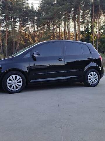 Черный Фольксваген Гольф Плюс, объемом двигателя 2 л и пробегом 250 тыс. км за 6700 $, фото 4 на Automoto.ua