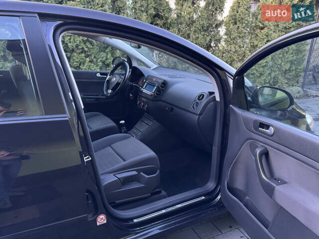 Черный Фольксваген Гольф Плюс, объемом двигателя 1.6 л и пробегом 203 тыс. км за 6300 $, фото 19 на Automoto.ua