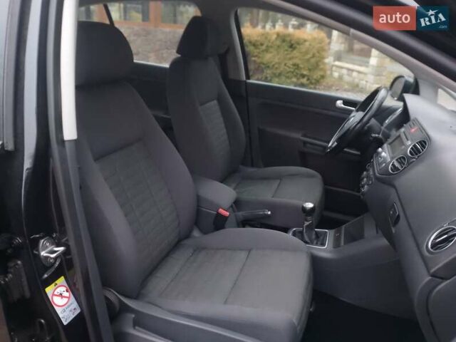 Черный Фольксваген Гольф Плюс, объемом двигателя 1.6 л и пробегом 196 тыс. км за 5650 $, фото 32 на Automoto.ua