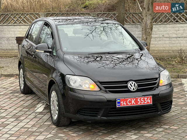 Черный Фольксваген Гольф Плюс, объемом двигателя 1.6 л и пробегом 169 тыс. км за 6999 $, фото 11 на Automoto.ua