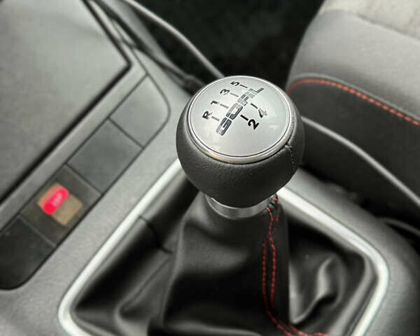 Черный Фольксваген Гольф Плюс, объемом двигателя 1.6 л и пробегом 187 тыс. км за 6150 $, фото 13 на Automoto.ua