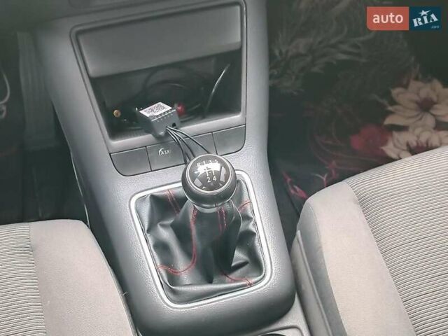 Черный Фольксваген Гольф Плюс, объемом двигателя 1.4 л и пробегом 298 тыс. км за 5780 $, фото 17 на Automoto.ua