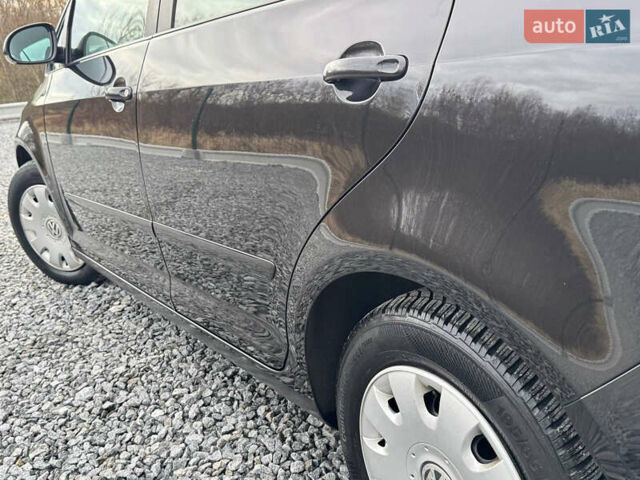 Чорний Фольксваген Golf Plus, об'ємом двигуна 1.6 л та пробігом 204 тис. км за 4850 $, фото 43 на Automoto.ua