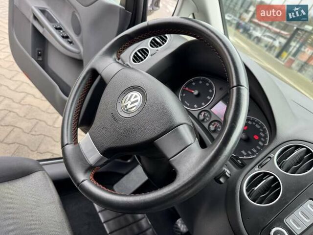 Черный Фольксваген Гольф Плюс, объемом двигателя 1.6 л и пробегом 130 тыс. км за 6200 $, фото 28 на Automoto.ua