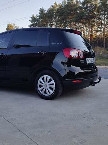 Черный Фольксваген Гольф Плюс, объемом двигателя 2 л и пробегом 250 тыс. км за 6700 $, фото 1 на Automoto.ua