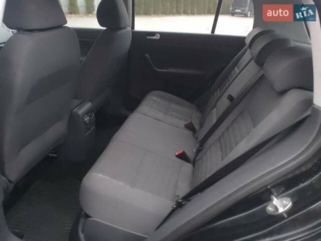 Черный Фольксваген Гольф Плюс, объемом двигателя 1.6 л и пробегом 196 тыс. км за 5650 $, фото 36 на Automoto.ua