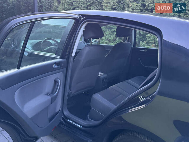 Черный Фольксваген Гольф Плюс, объемом двигателя 1.6 л и пробегом 203 тыс. км за 6300 $, фото 15 на Automoto.ua