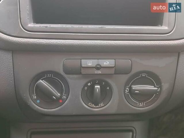 Черный Фольксваген Гольф Плюс, объемом двигателя 1.4 л и пробегом 298 тыс. км за 5780 $, фото 23 на Automoto.ua