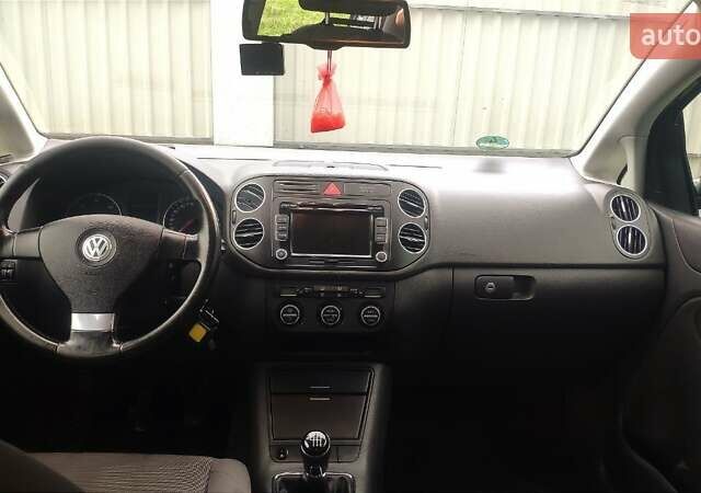 Черный Фольксваген Гольф Плюс, объемом двигателя 1.9 л и пробегом 223 тыс. км за 6200 $, фото 12 на Automoto.ua