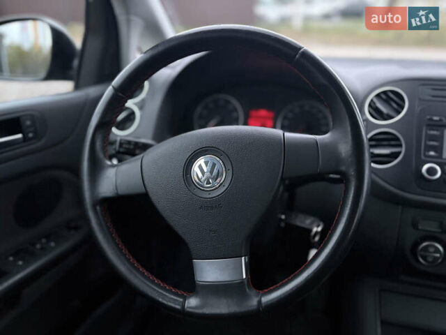 Черный Фольксваген Гольф Плюс, объемом двигателя 1.4 л и пробегом 190 тыс. км за 6200 $, фото 26 на Automoto.ua