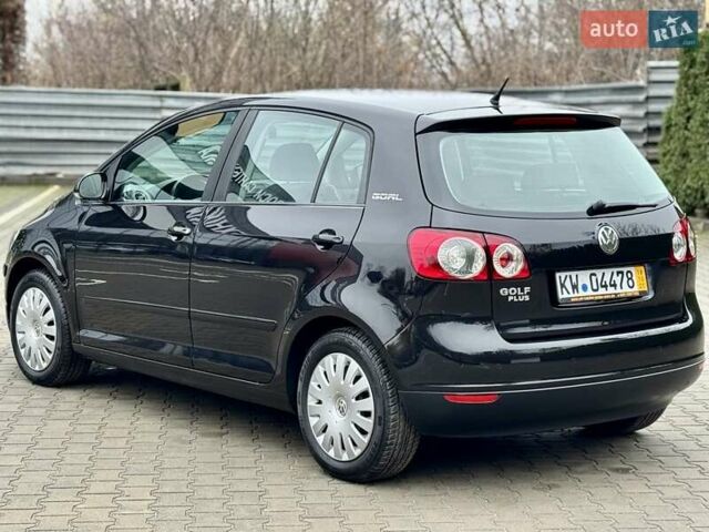 Черный Фольксваген Гольф Плюс, объемом двигателя 1.6 л и пробегом 130 тыс. км за 6200 $, фото 11 на Automoto.ua