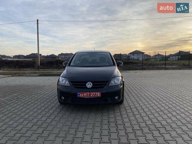 Черный Фольксваген Гольф Плюс, объемом двигателя 1.6 л и пробегом 218 тыс. км за 6100 $, фото 7 на Automoto.ua