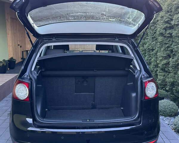 Черный Фольксваген Гольф Плюс, объемом двигателя 1.6 л и пробегом 203 тыс. км за 6300 $, фото 17 на Automoto.ua