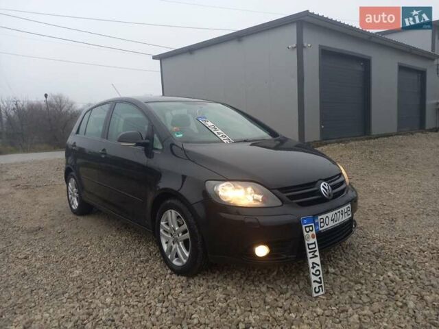 Черный Фольксваген Гольф Плюс, объемом двигателя 1.6 л и пробегом 218 тыс. км за 5250 $, фото 10 на Automoto.ua