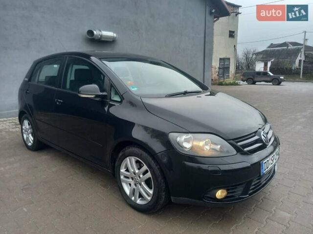 Черный Фольксваген Гольф Плюс, объемом двигателя 1.6 л и пробегом 218 тыс. км за 5800 $, фото 8 на Automoto.ua