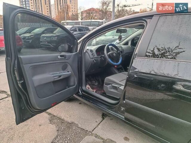 Черный Фольксваген Гольф Плюс, объемом двигателя 1.4 л и пробегом 298 тыс. км за 5780 $, фото 18 на Automoto.ua