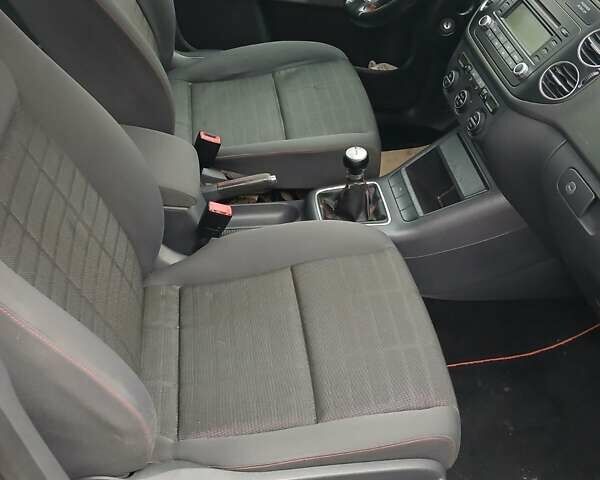 Черный Фольксваген Гольф Плюс, объемом двигателя 1.6 л и пробегом 218 тыс. км за 5250 $, фото 40 на Automoto.ua