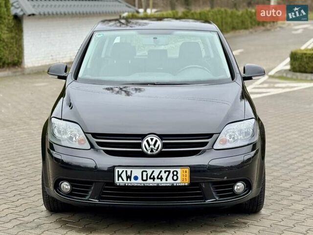 Черный Фольксваген Гольф Плюс, объемом двигателя 1.6 л и пробегом 130 тыс. км за 6200 $, фото 8 на Automoto.ua