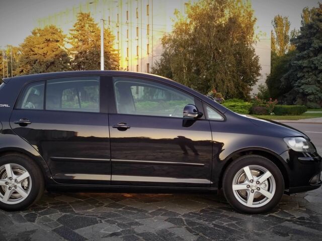 Чорний Фольксваген Golf Plus, об'ємом двигуна 1.4 л та пробігом 200 тис. км за 6800 $, фото 4 на Automoto.ua