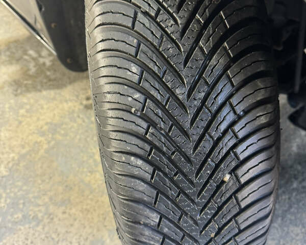 Черный Фольксваген Гольф Плюс, объемом двигателя 1.6 л и пробегом 207 тыс. км за 5299 $, фото 41 на Automoto.ua