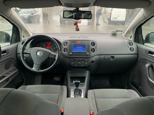 Чорний Фольксваген Golf Plus, об'ємом двигуна 2 л та пробігом 3 тис. км за 1950 $, фото 5 на Automoto.ua